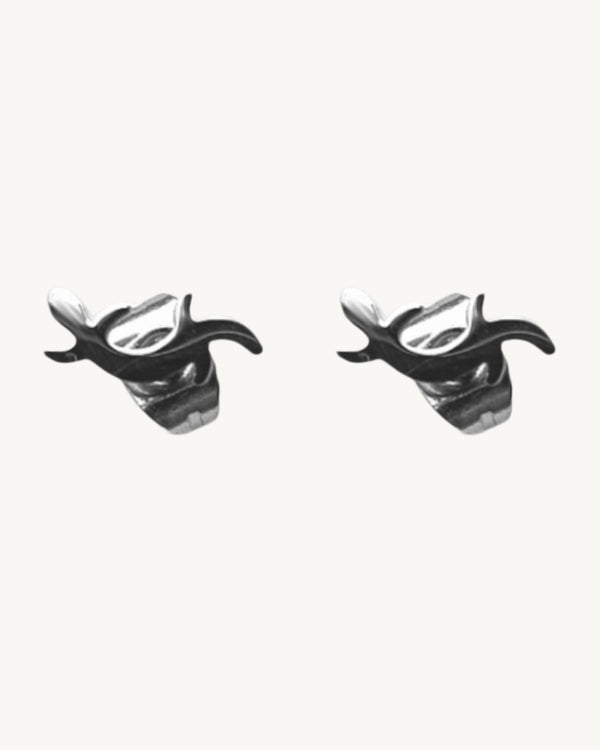 AVELI Tiny Silver Tone Stainless Steel Lizard / Gecko Earrings